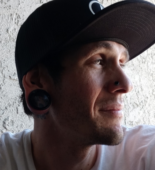 Meet your Posher, KC - Picture 3 of 5